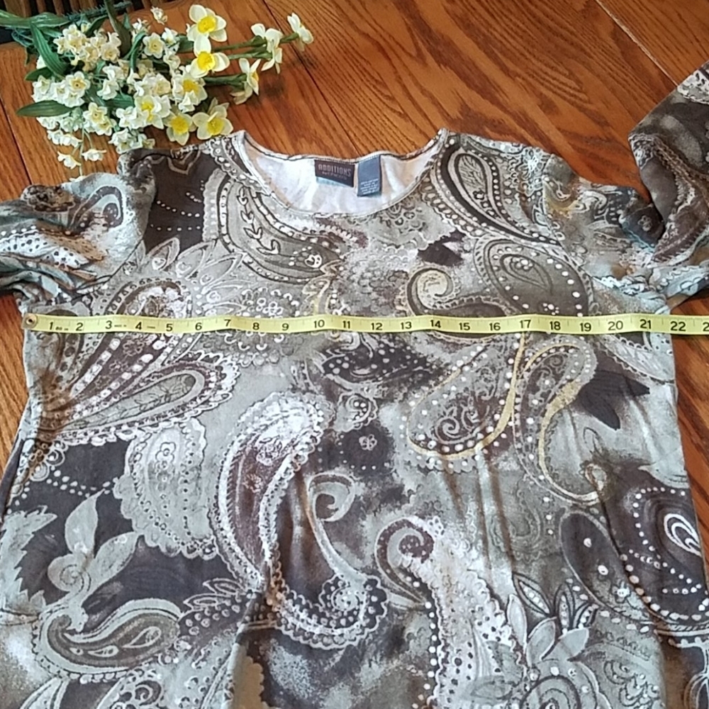 Additions by Chico's top - Picture 4 of 6